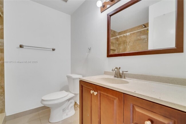 Building Photo - 4585 SW 87th Ave