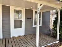 Building Photo - 2-Bedroom, 1-Bathroom Duplex with central heat and air