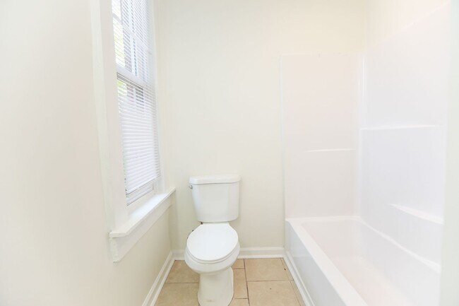 Building Photo - Rare Find! Renovated 3BR/2BA Home in Norfo...