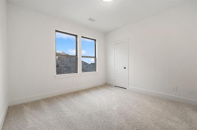 Building Photo - 8218 Vitex Ave
