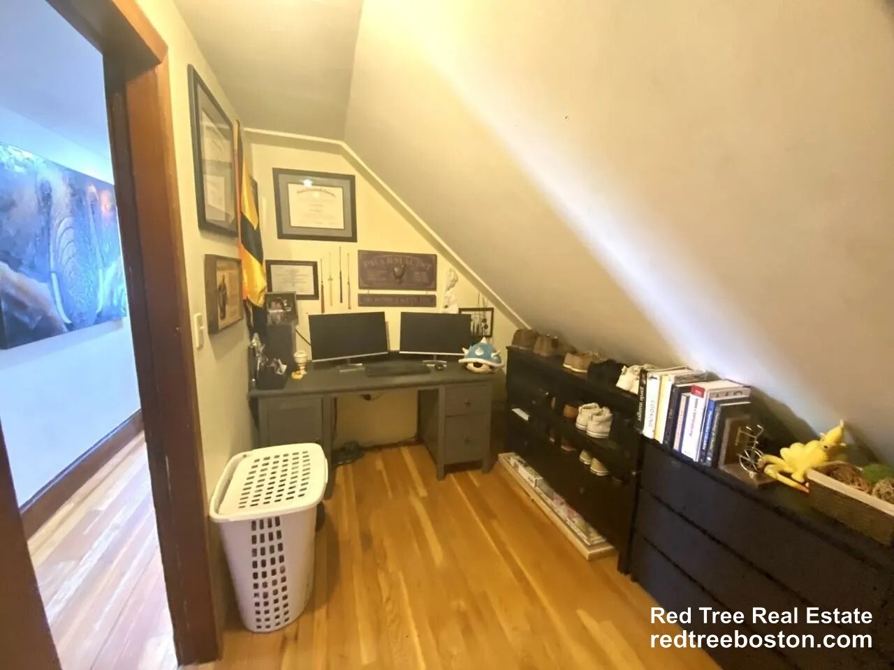 Building Photo - 92 Hobart St