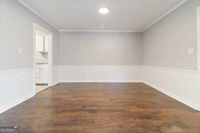 Building Photo - 46 Le Parc Fontaine