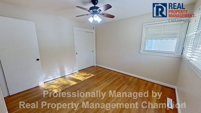 Building Photo - All Brick Ranch Style Home on Large Corner Lot