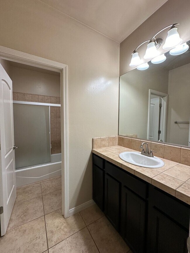 Building Photo - Beautiful House in gated community w/ Solar!