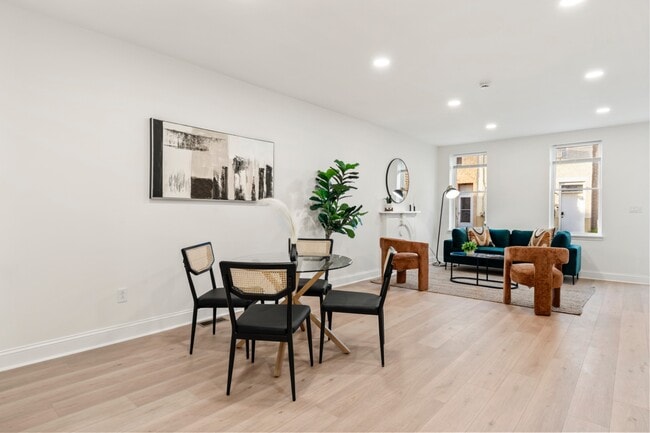 Building Photo - 1638 Latona St