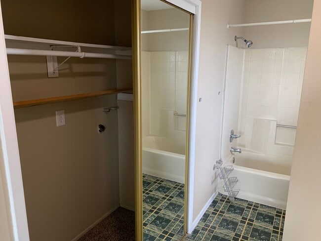 Building Photo - 2-Bedroom Home with Balcony in Orcutt – Pe...