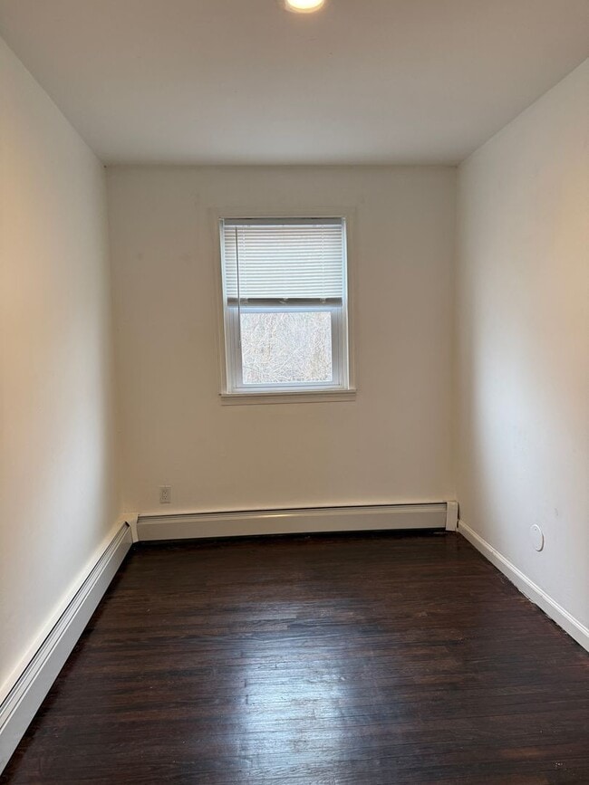 Building Photo - 720 Pine St