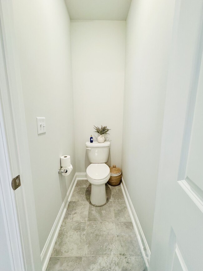 Building Photo - 2464 Campton Lp