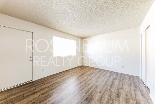 Building Photo - 9230 N 6th St