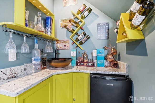 Building Photo - 206 Shields Ct