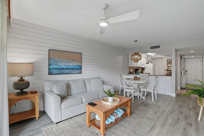 Building Photo - 600 Neapolitan Way