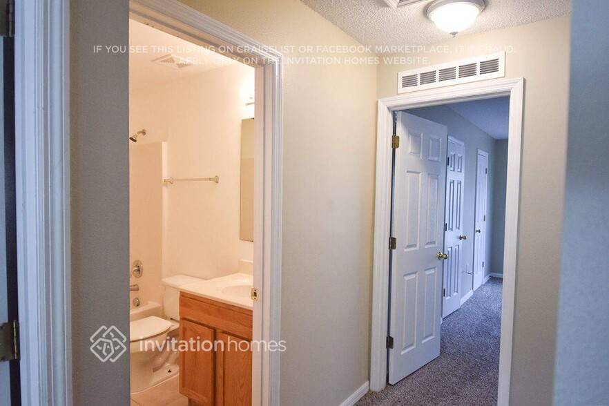 Building Photo - 8075 Settlers Creek Cir