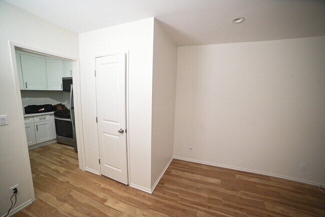 Building Photo - Newly remodeled studio in a gated building with pool and laundry room!