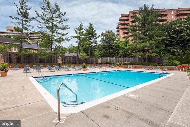 Building Photo - 3101 New Mexico Ave NW