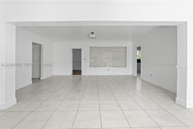 Building Photo - 580 Lee Dr