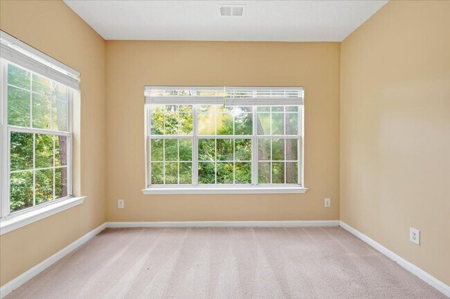 Building Photo - 1202 Walden Park Dr