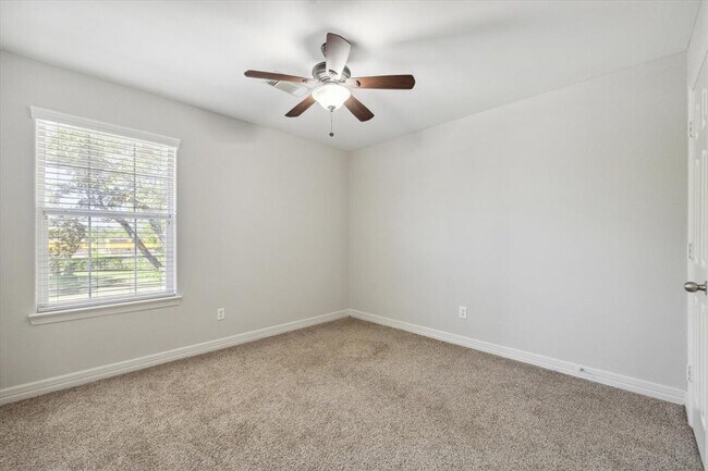 Building Photo - 2624 Detering St