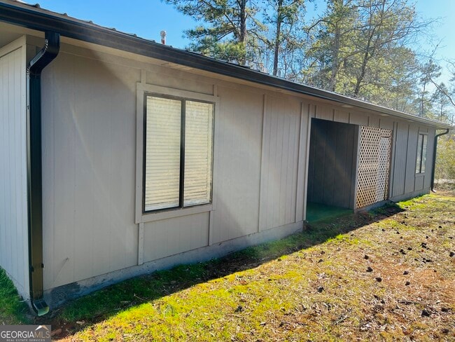 Building Photo - 115 Pine Terrace