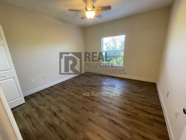 Building Photo - 11550 Villa Grand