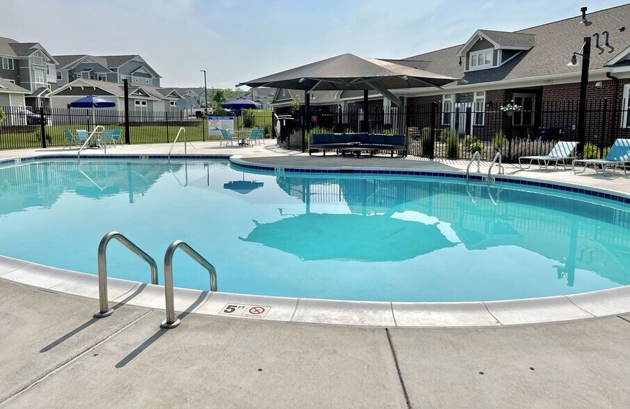 Strathmore Apartment Homes 1260 S Jordan Creek Pky West Des Moines IA