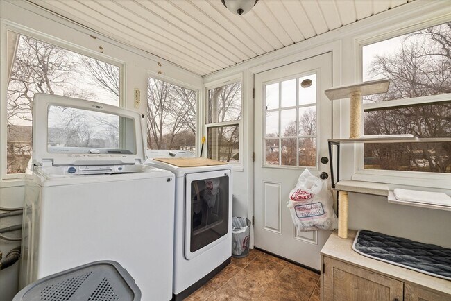 Building Photo - 7 Holbrook Rd