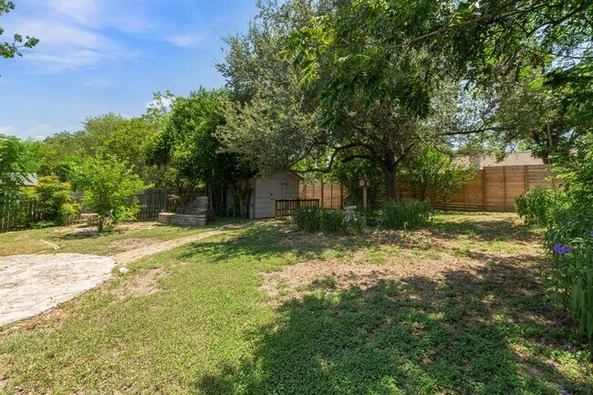 Building Photo - 1409 Desert Quail Ln