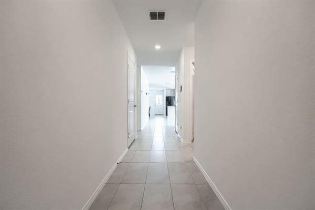 Building Photo - 1799 Courage Crk