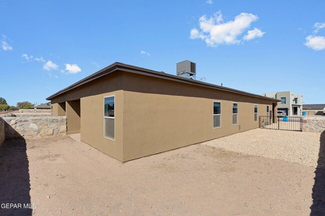 Building Photo - 11478 Summer Dr