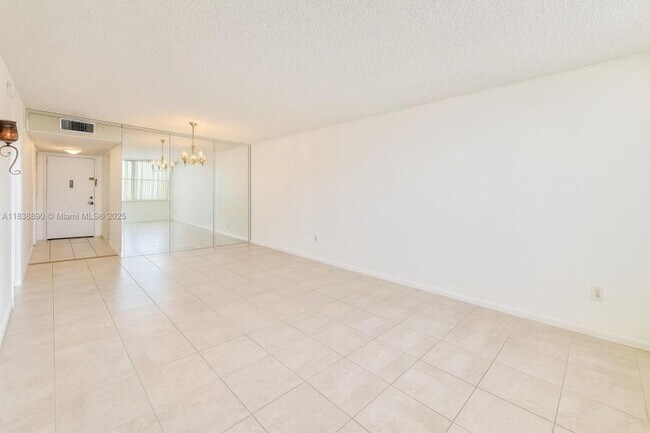 Building Photo - 1 bedroom in North Miami Beach FL 33179