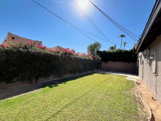 Building Photo - 51780-51780 Avenida Diaz