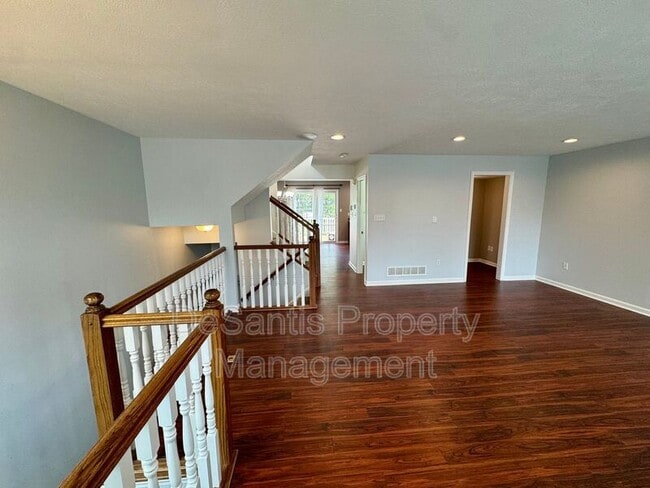 Building Photo - 307 Marshall Heights Dr