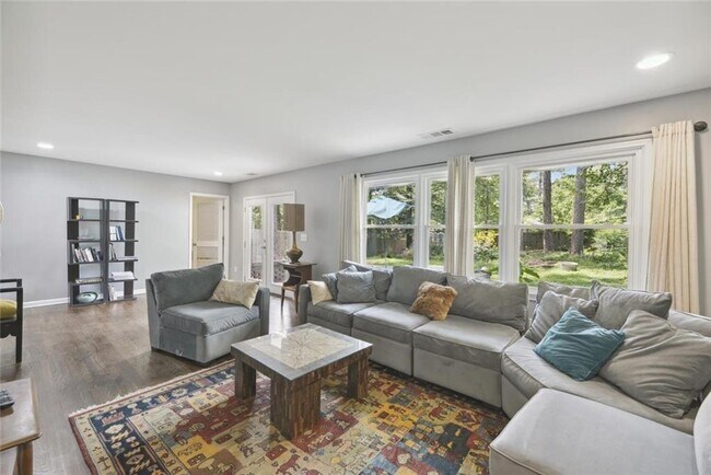 Building Photo - 4142 Blackhawk Dr