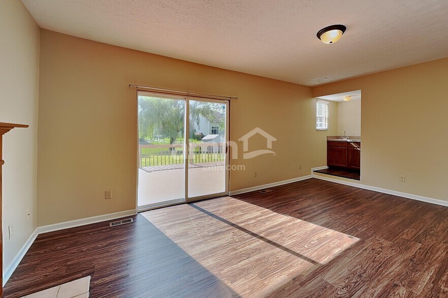 Building Photo - 12400 Bentwood Farms Dr