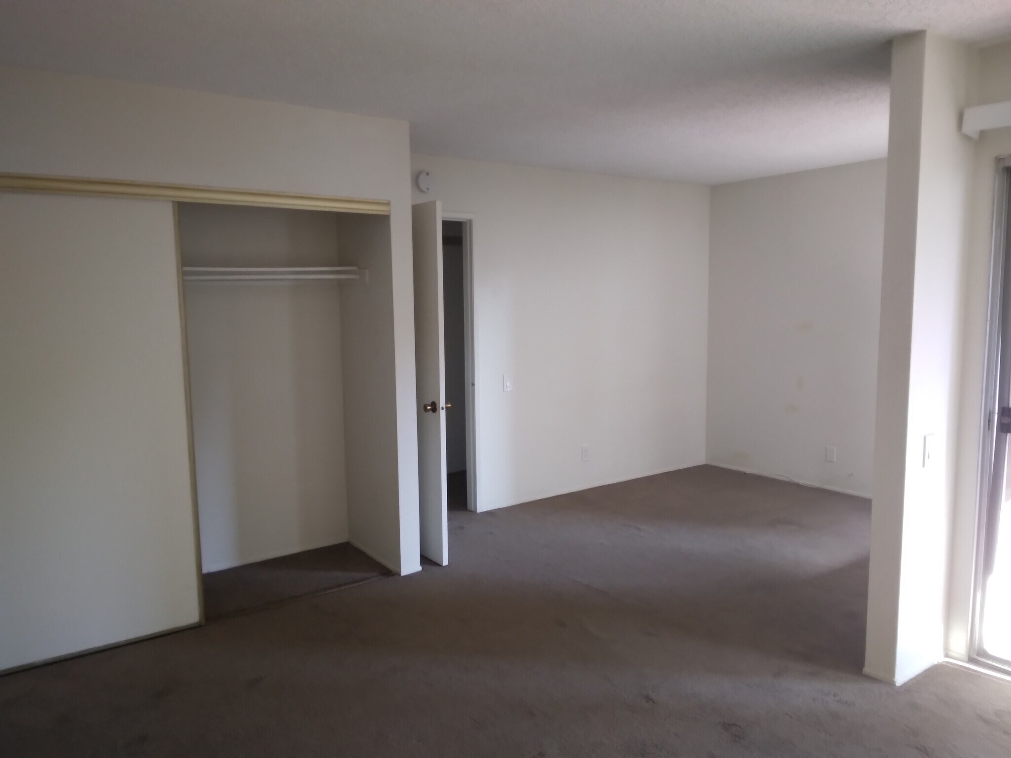 Building Photo - 1361 Caminito Gabaldon