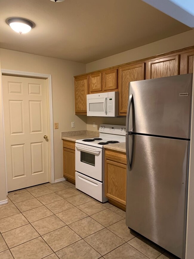 Building Photo - Ready NOW 3 Bedroom For Lease -  Bentonvil...