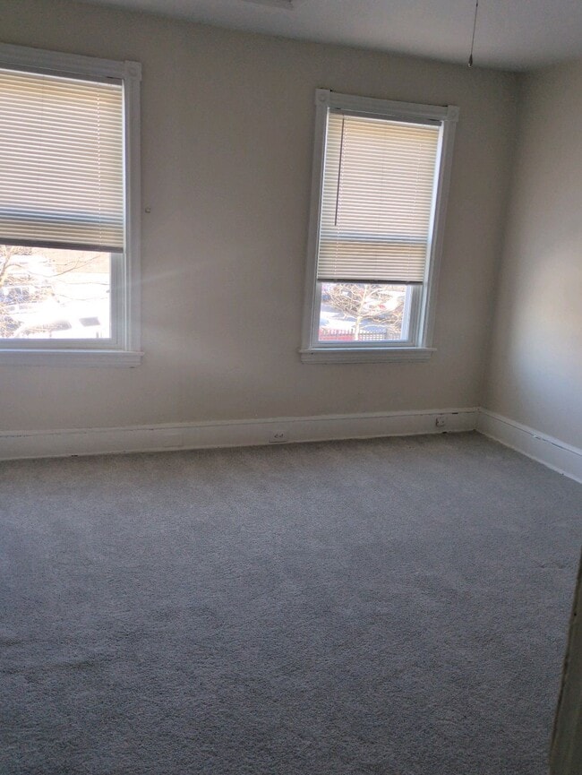 Building Photo - 1808 W 3rd St