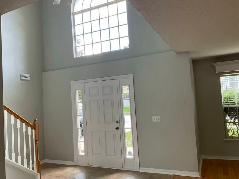 Building Photo - 1049 Tawny Eagle Dr