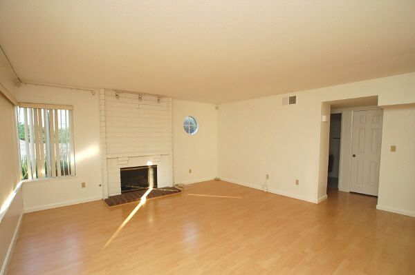 Building Photo - 21255 E Fort Bowie Dr