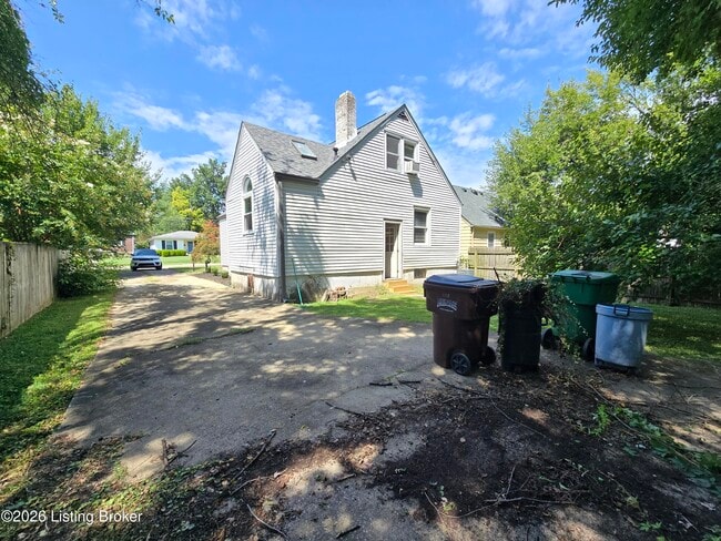 Building Photo - 3932 Kennison Ave