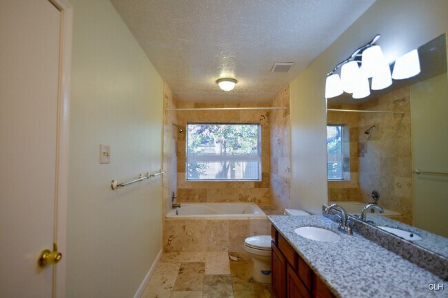 Building Photo - 13114 Careywood Dr