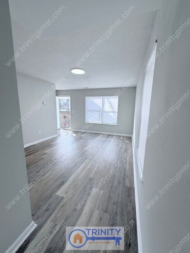 Building Photo - Move In Special!! Now Available – Updated 2BR Apartment in Easley!