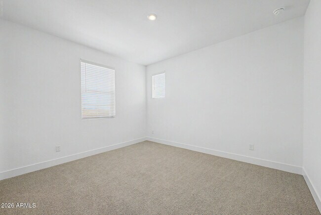 Building Photo - 21505 E Sparrow Dr