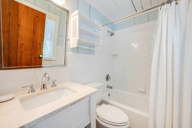 Building Photo - 911 Debordieu Blvd