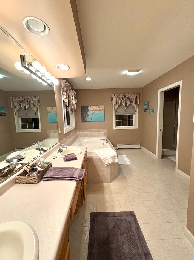 Building Photo - 65 Forman Dr