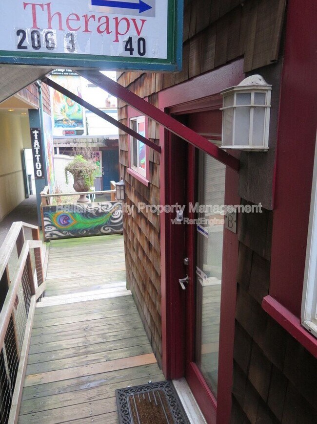 Building Photo - 469 N 36th St