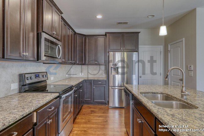 Building Photo - 268 E Webber Ln