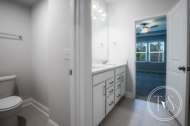 Building Photo - 332 MONTEREY Lp