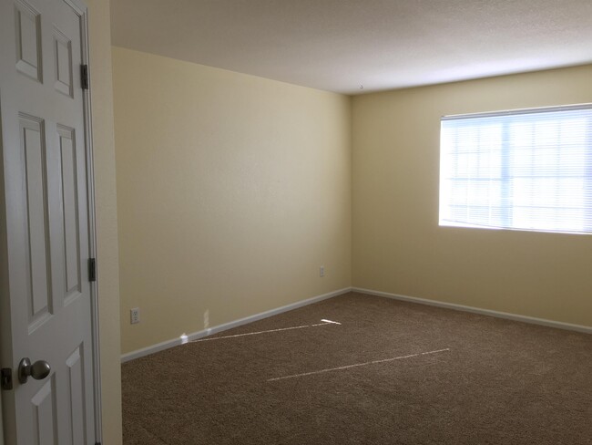 Building Photo - 14300 Waterside Ln