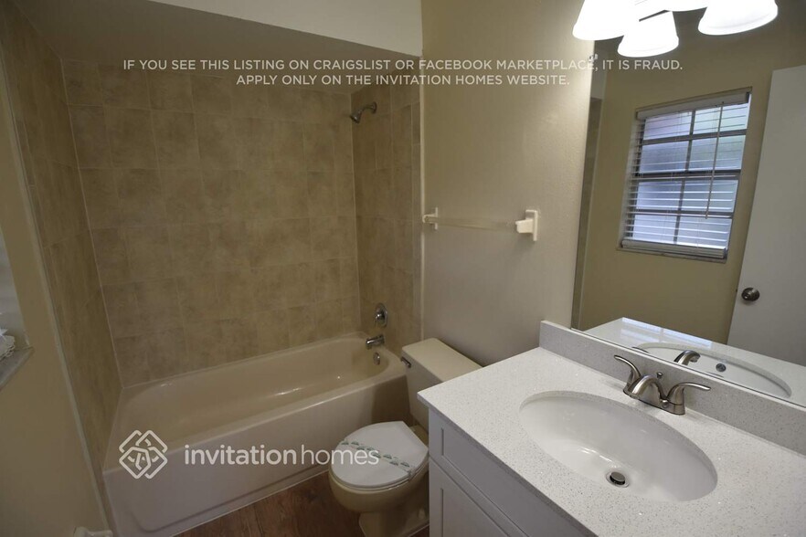 Building Photo - 1172 La Mesa Ave