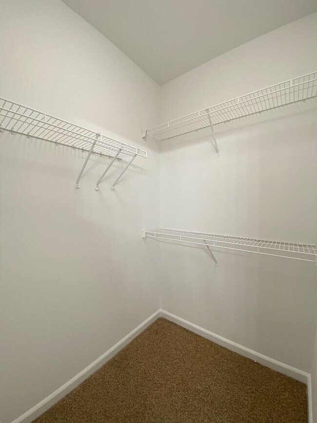 Building Photo - Home for rent in Hoover!!!! Available to V...
